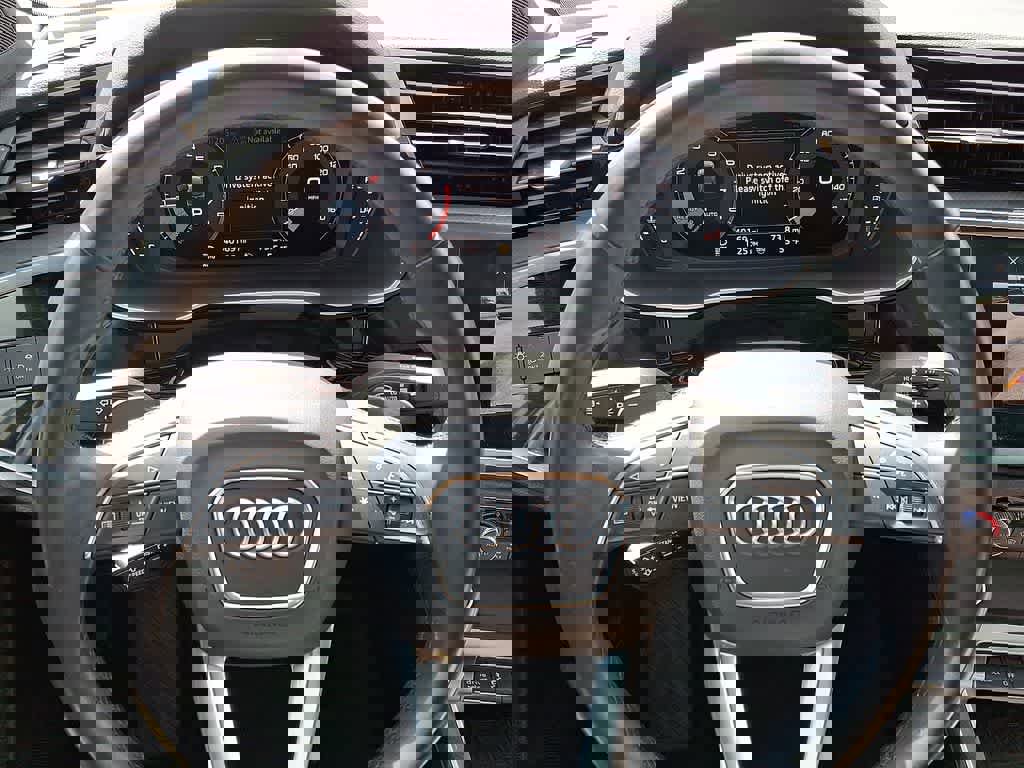 Used 2021 Audi Q3 2.0T Premium Plus w/ Premium Plus Package image 18