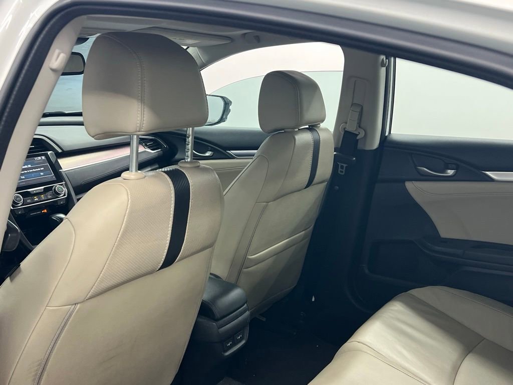 Used 2016 Honda Civic Touring image 10
