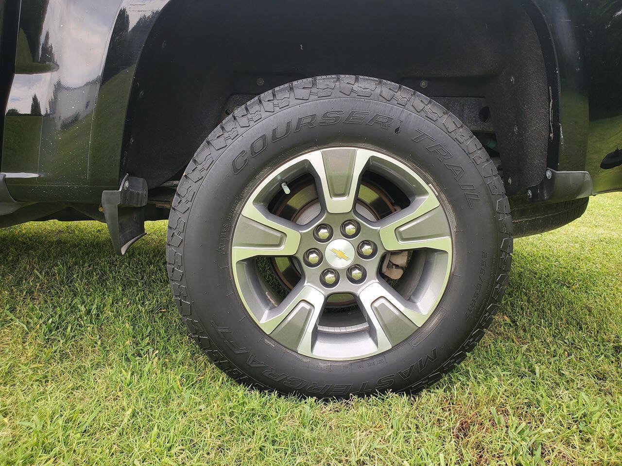 Used 2018 Chevrolet Colorado Z71 AWD/4WD image 8
