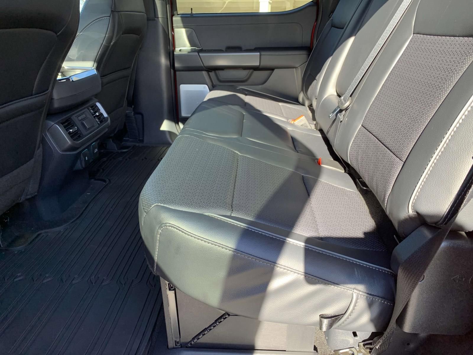 New 2025 Ford F150 Lariat w/ Equipment Group 502A High image 4