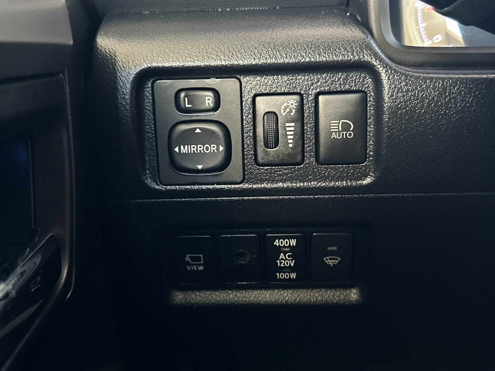 Used 2022 Toyota 4Runner Limited AWD/4WD image 28