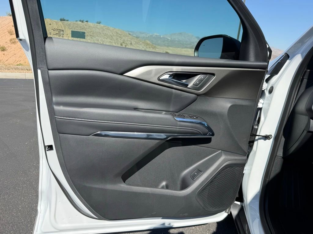 New 2026 Chevrolet Traverse LT image 21