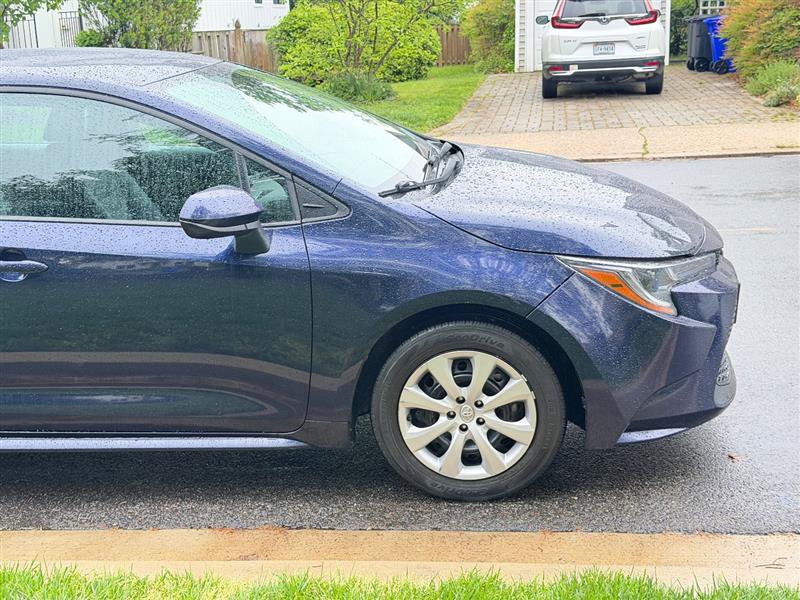 Used 2021 Toyota Corolla LE FWD image 4