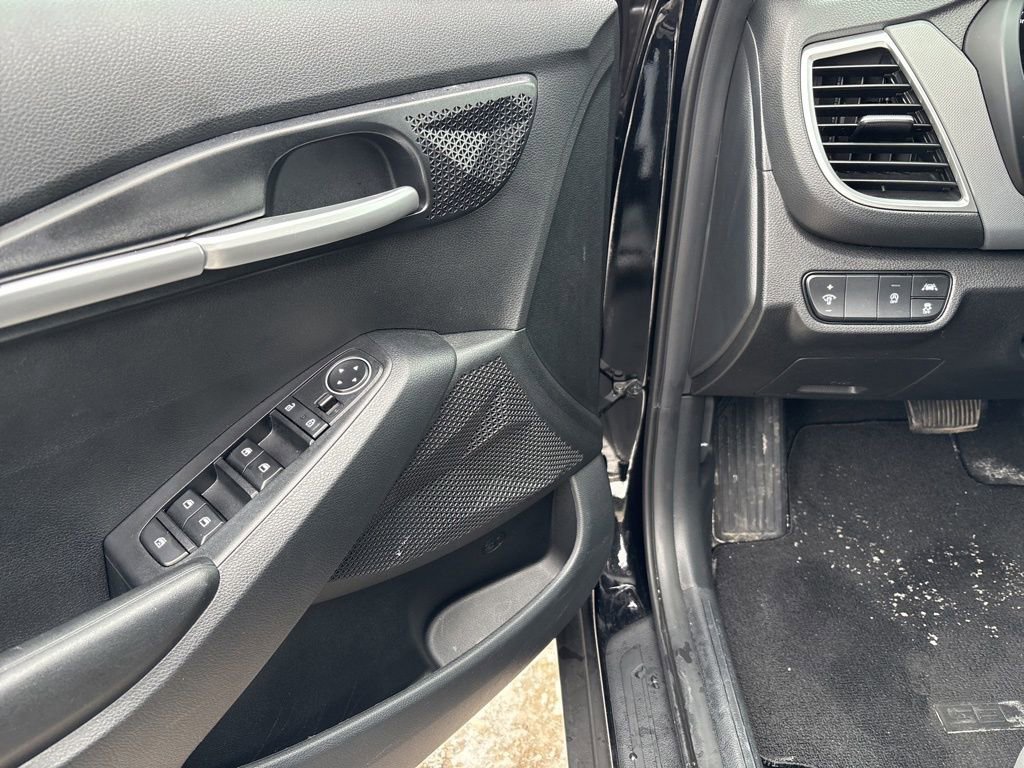 Certified 2023 Kia Seltos LX image 12