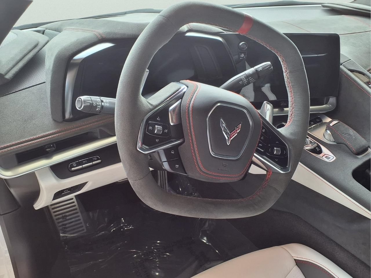 Used 2023 Chevrolet Corvette Stingray Premium Cpe w/ Z51 Performance Package RWD image 14