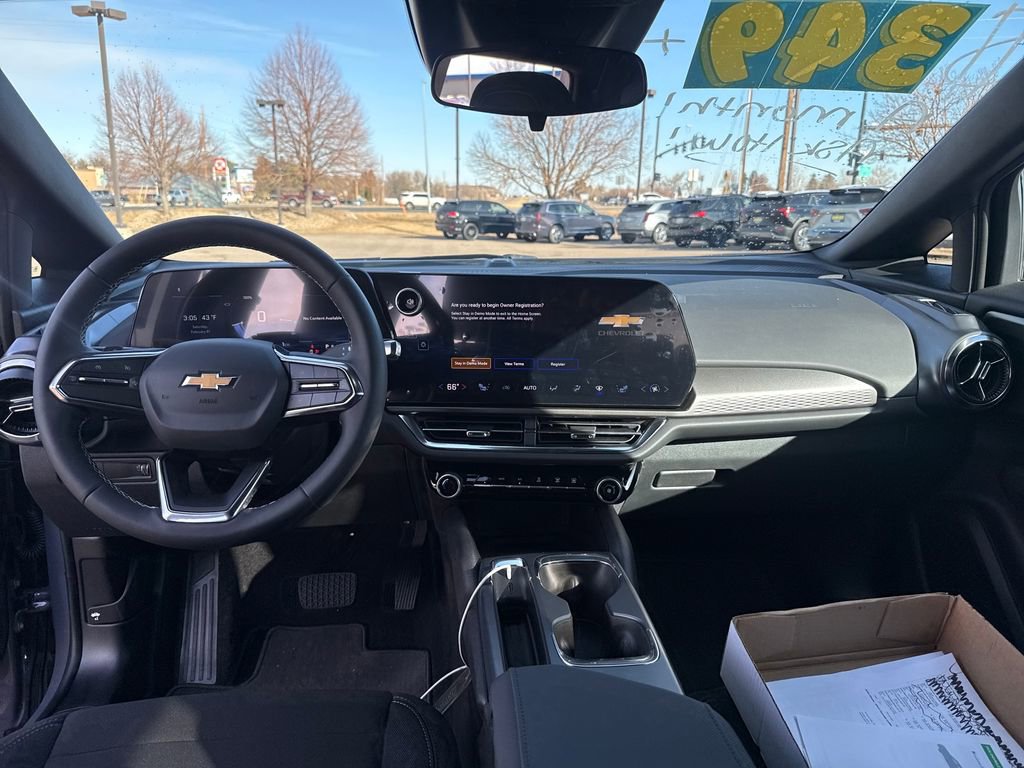 New 2026 Chevrolet Equinox EV LT w/ Comfort Package AWD/4WD image 12