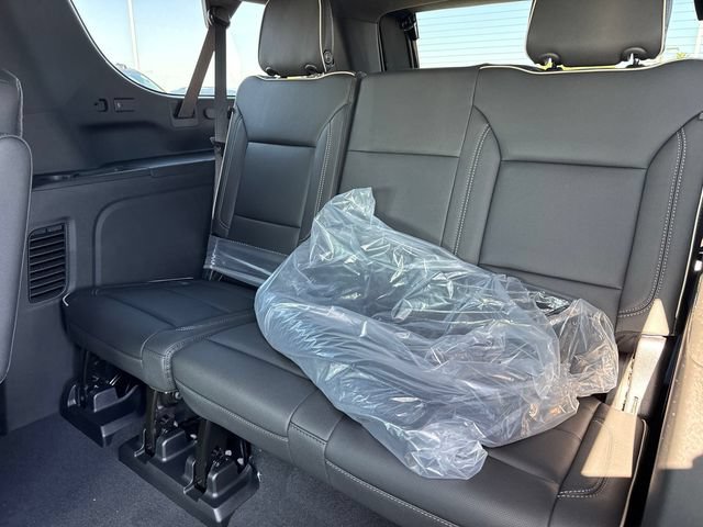New 2026 Chevrolet Suburban Premier RWD image 13
