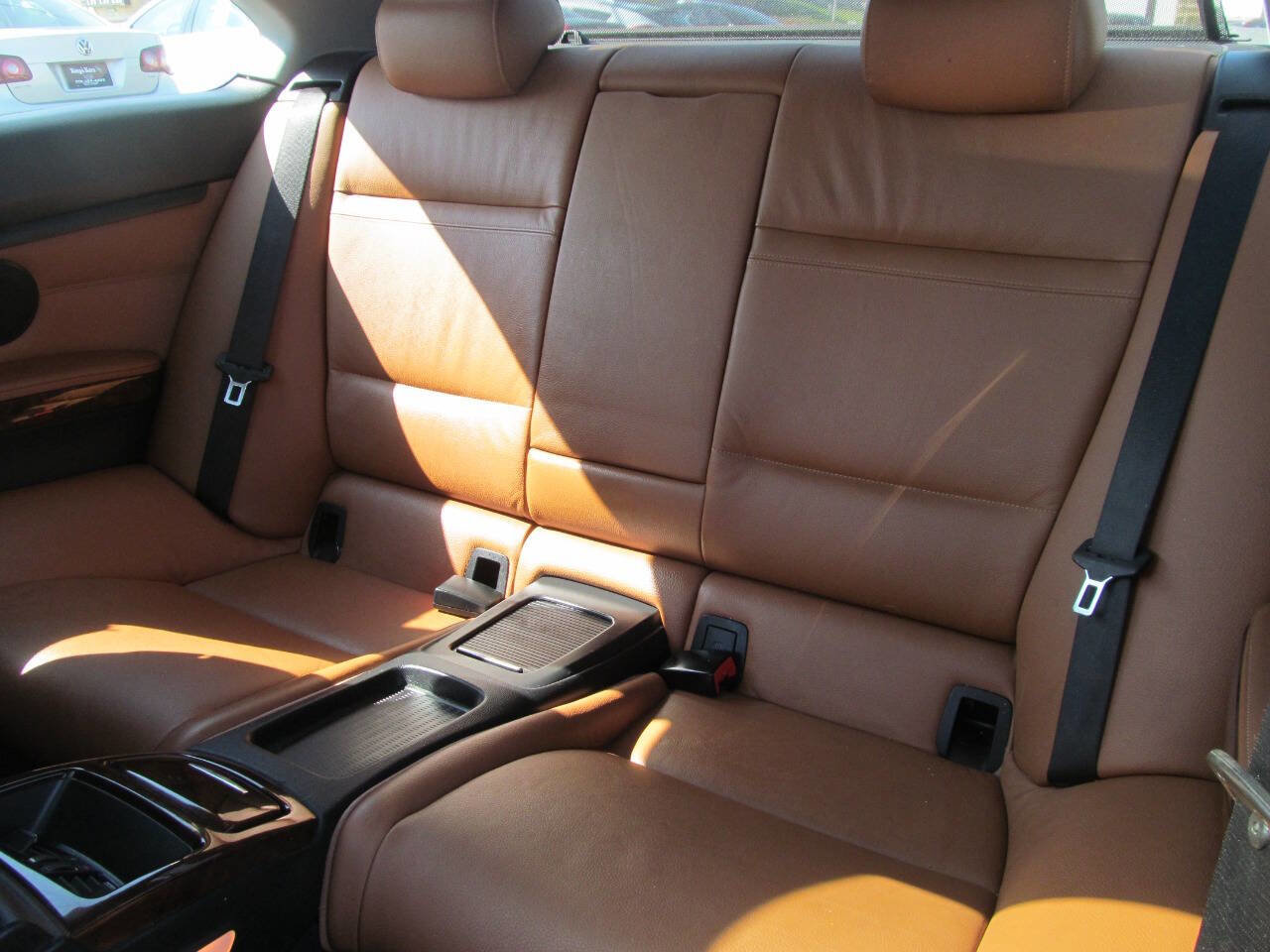 Used 2010 BMW 328i xDrive Coupe image 16