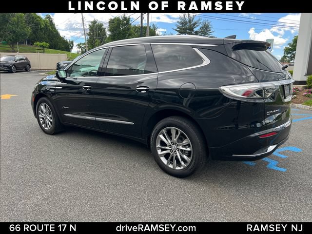 Used 2023 Buick Enclave Avenir AWD/4WD image 3