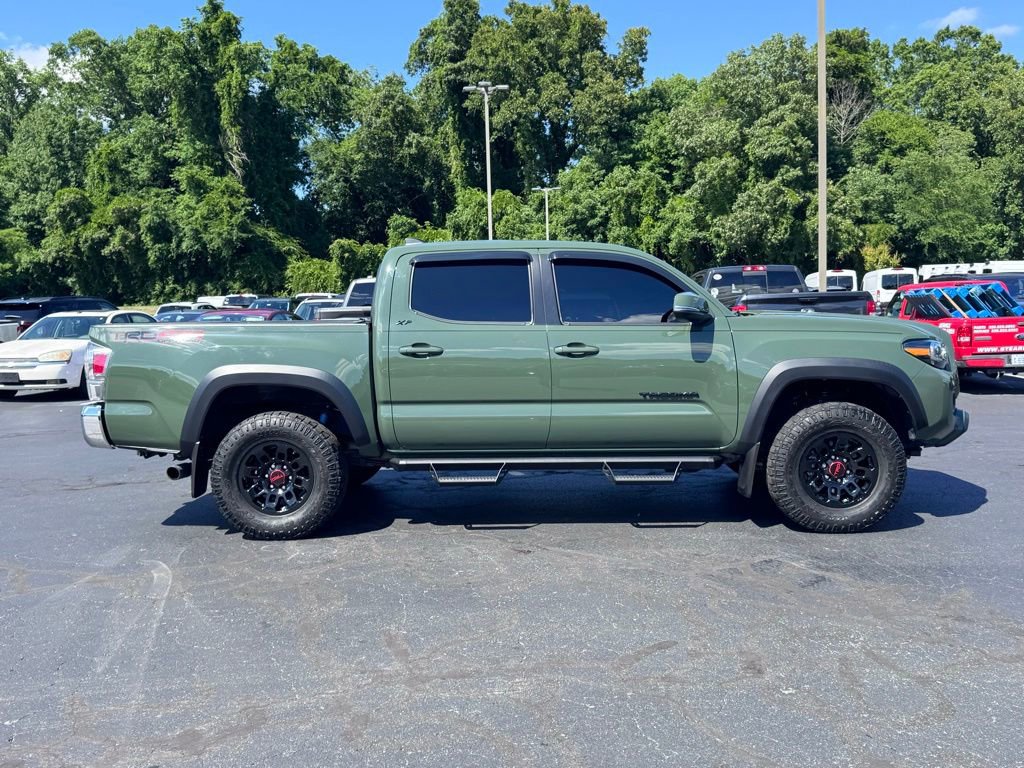 Used 2022 Toyota Tacoma TRD Off-Road AWD/4WD image 7