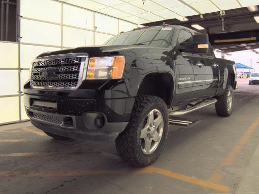 Used 2011 GMC Sierra 2500 Denali w/ Suspension Package, Off-Road image 13