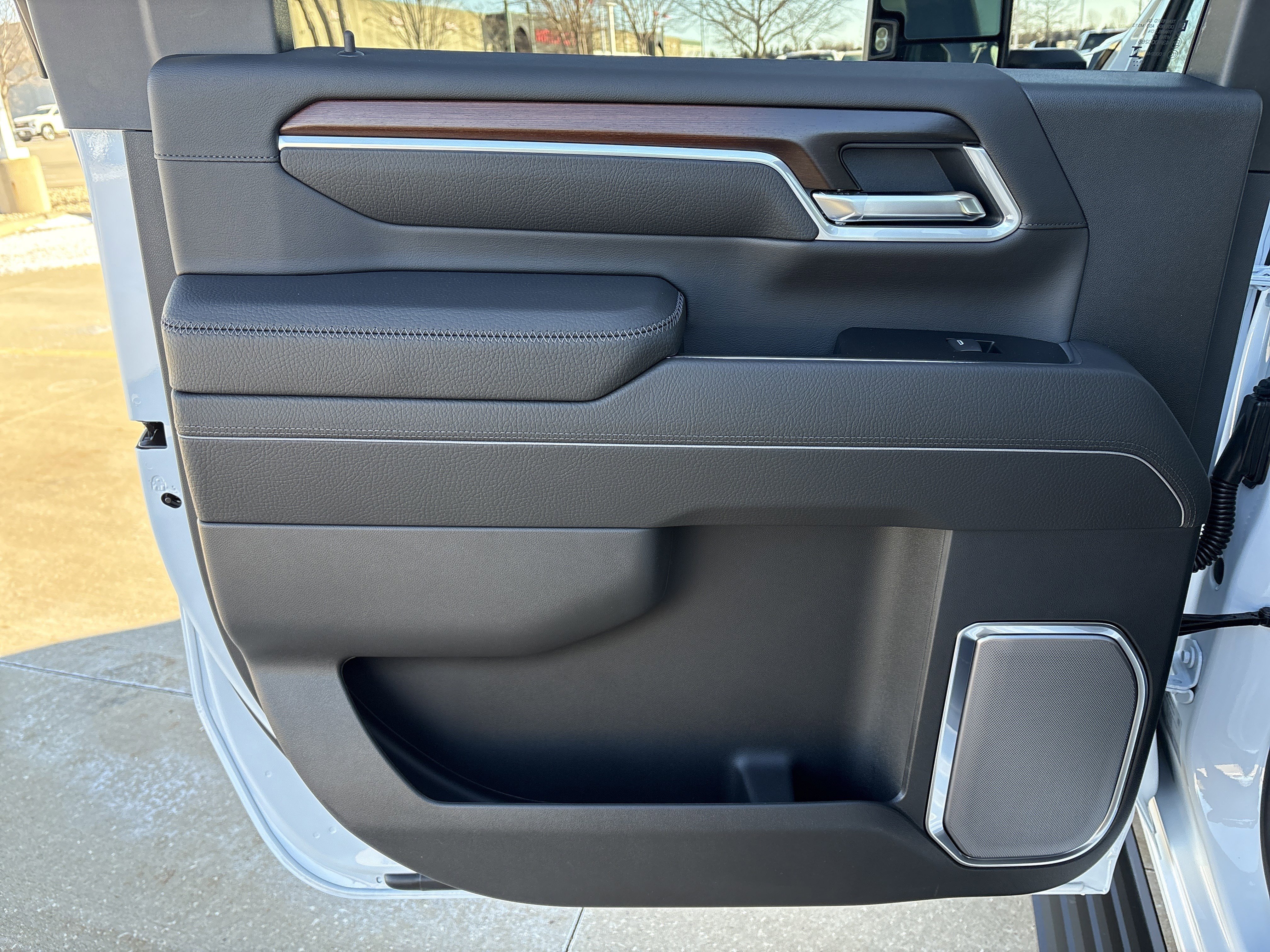 New 2026 GMC Sierra 3500 Denali w/ Denali Reserve Package image 16