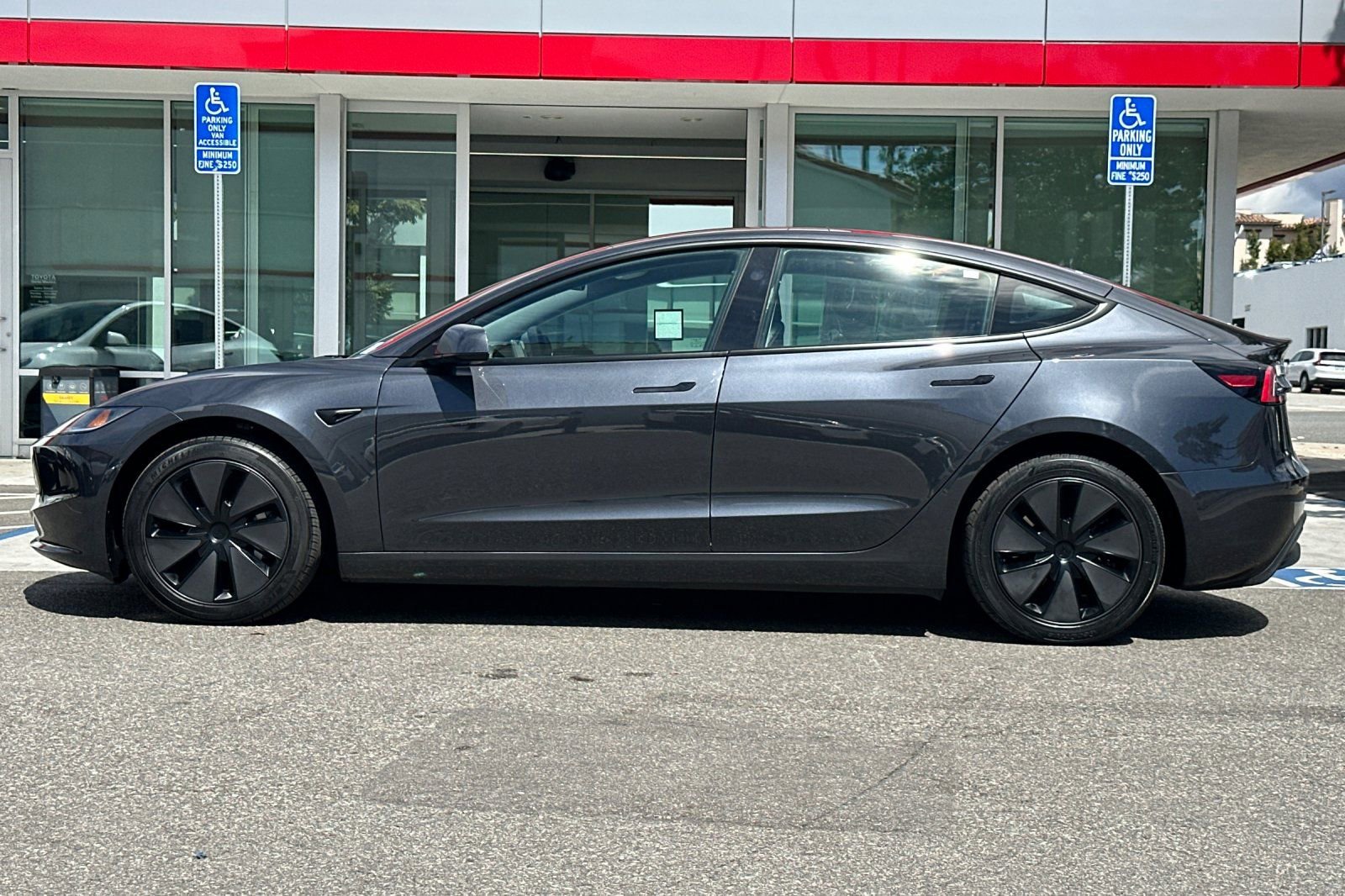 Used 2025 Tesla Model 3 Long Range RWD image 7