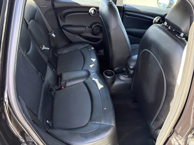 Used 2017 MINI Cooper 4-Door Hardtop image 15