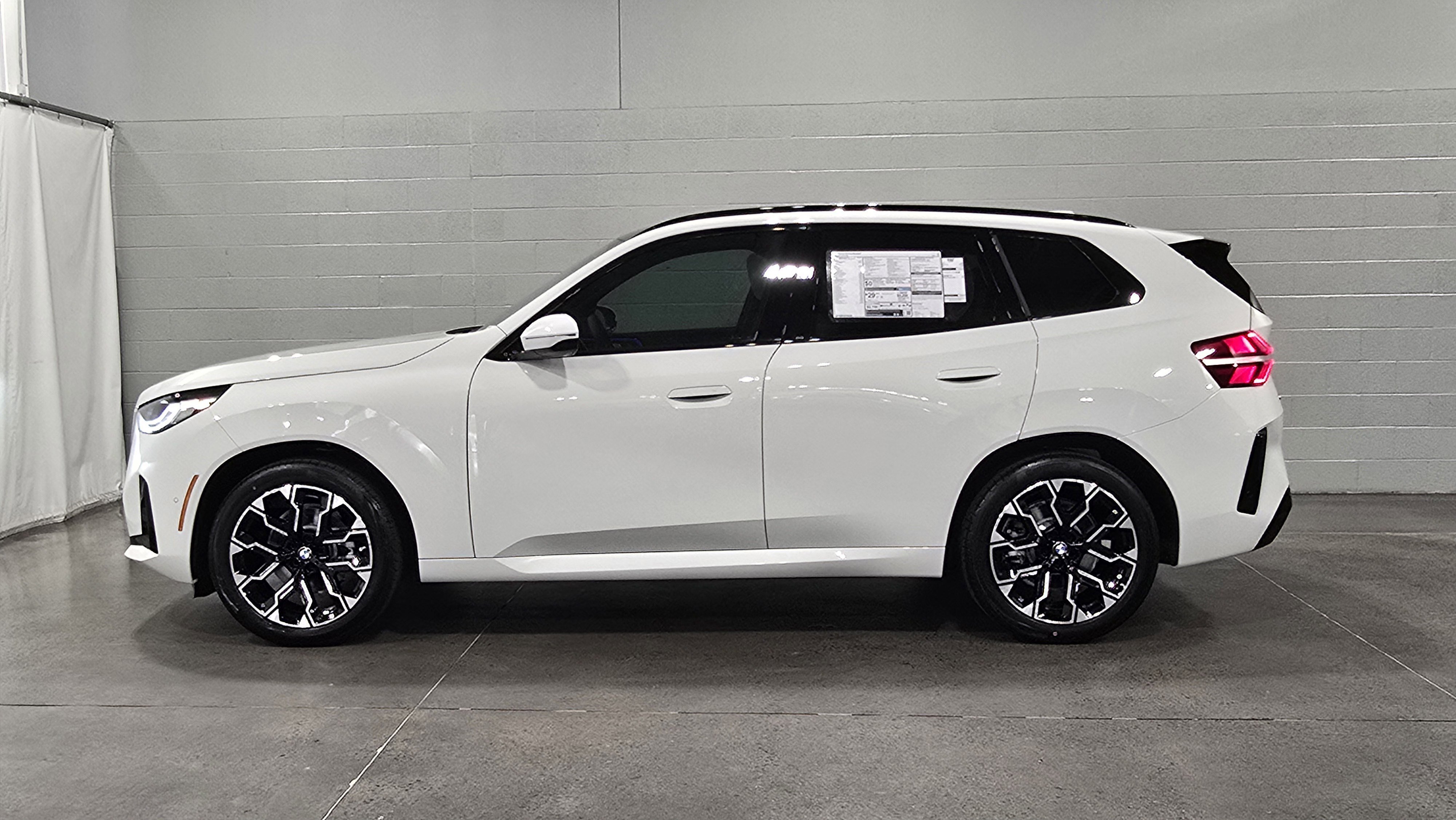 Used 2026 BMW X3 xDrive30 w/ M Sport Package image 5