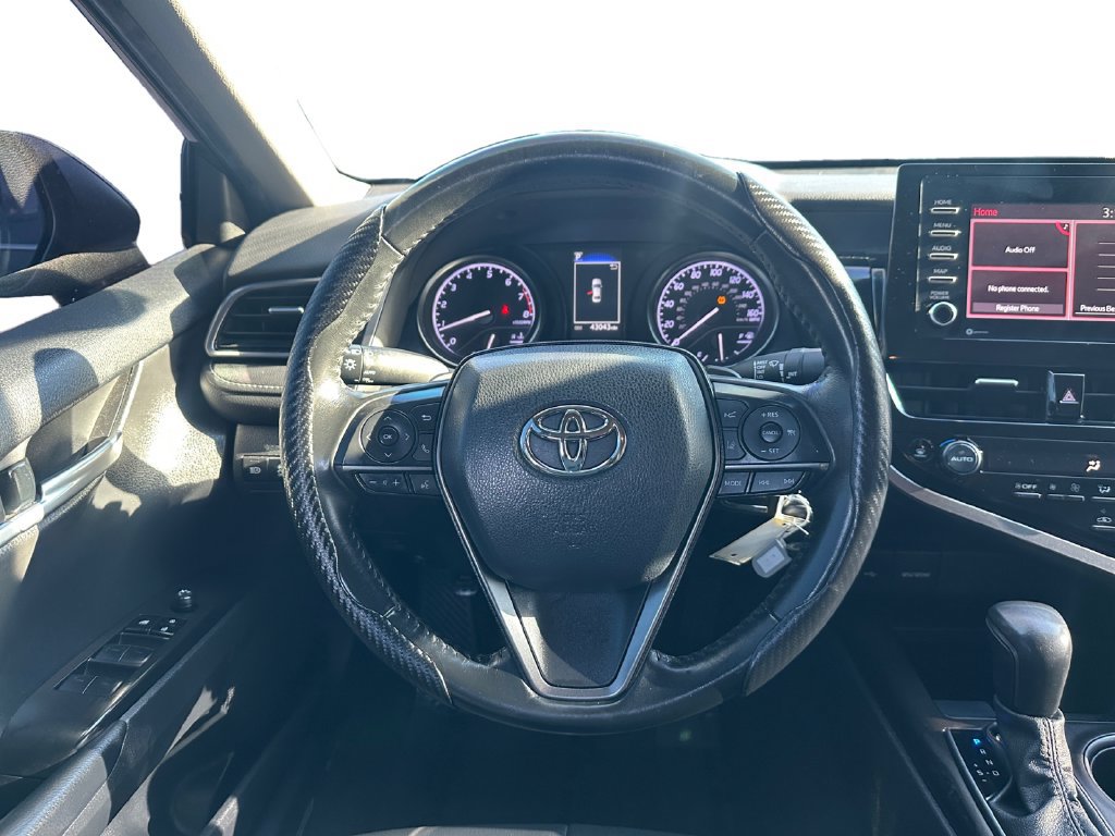 Used 2023 Toyota Camry SE FWD image 13