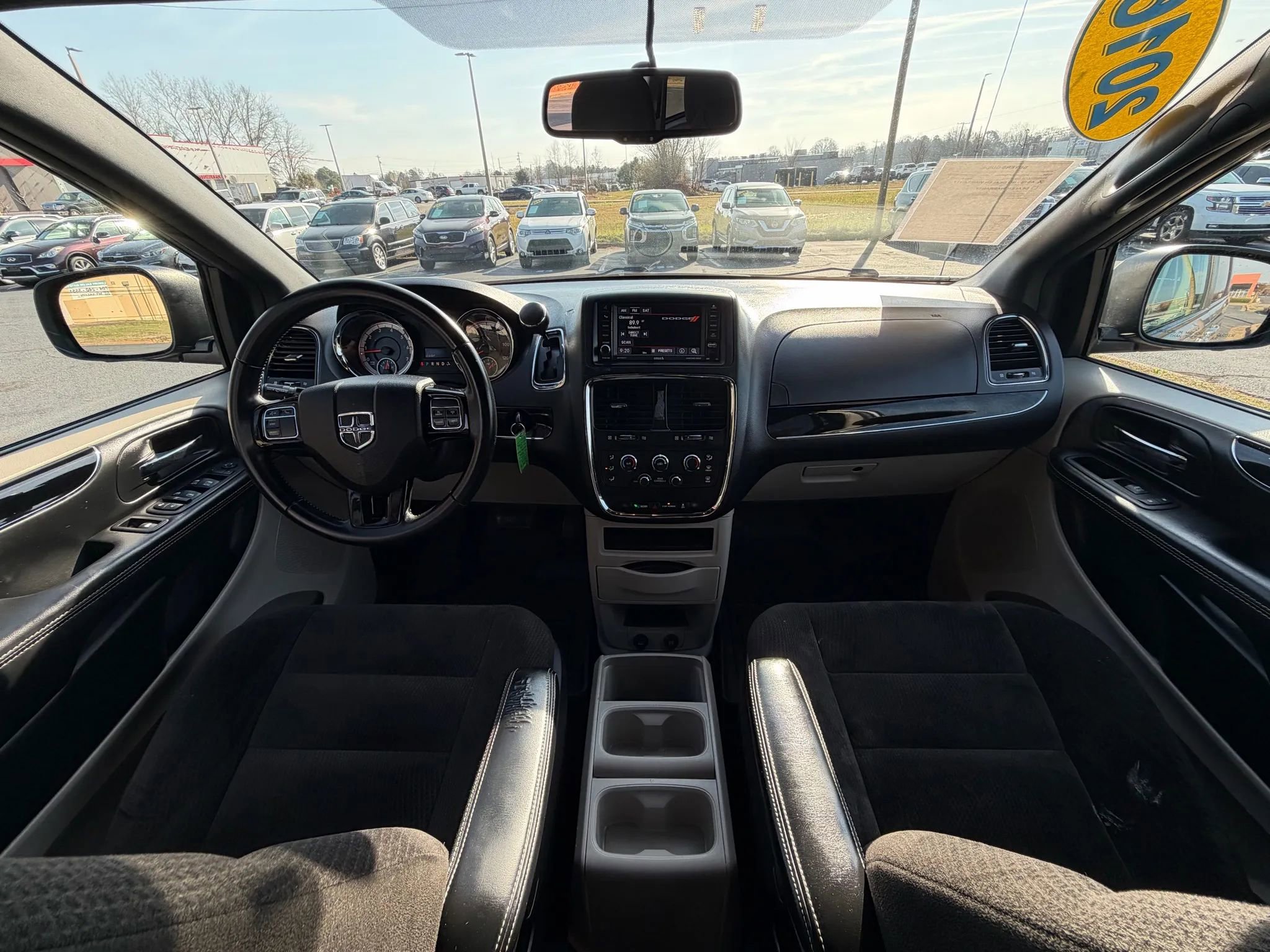 Used 2016 Dodge Grand Caravan SE image 16