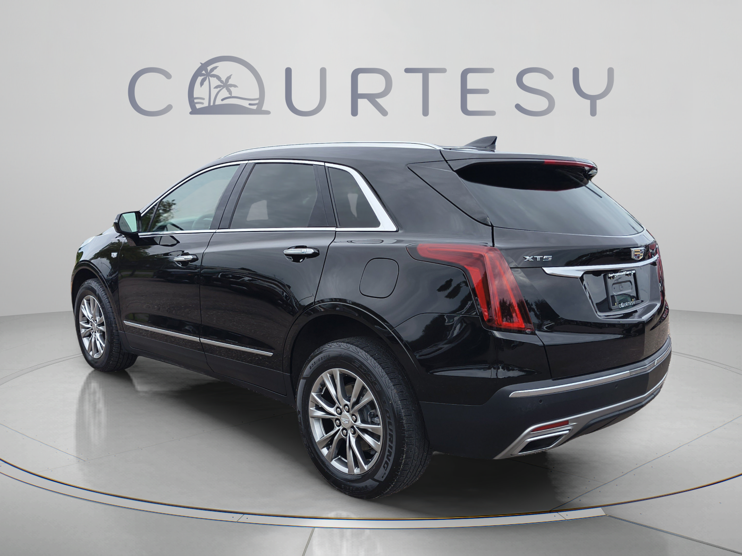 Used 2020 Cadillac XT5 Premium Luxury FWD image 5
