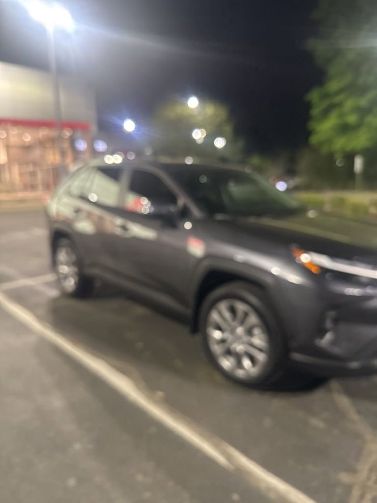 Used 2025 Toyota RAV4 XLE Premium image 5