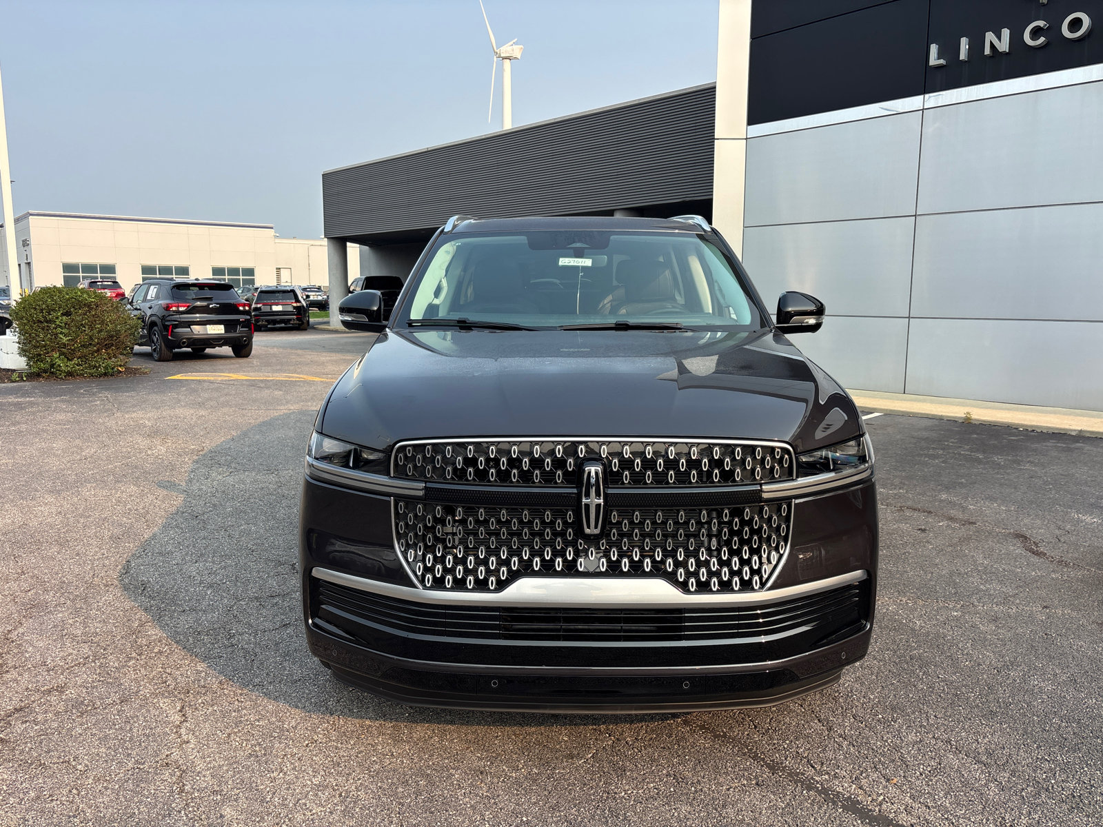 New 2027 Lincoln Navigator Reserve AWD/4WD image 2