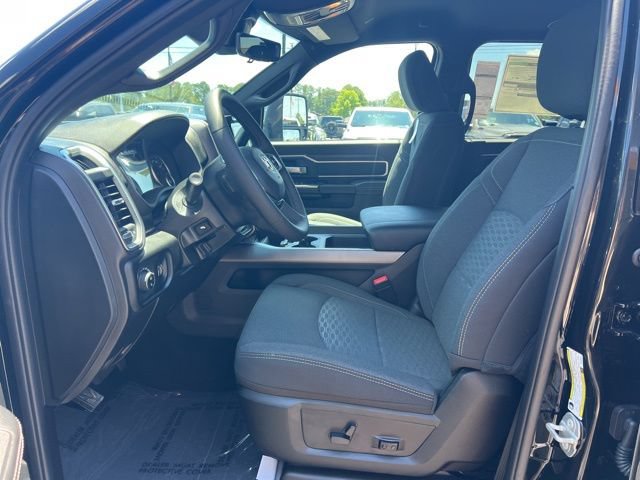 New 2026 RAM 3500 Big Horn AWD/4WD image 7