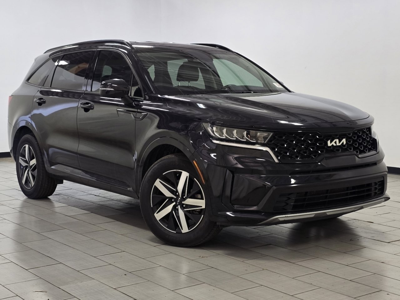 Used 2022 Kia Sorento S image 2