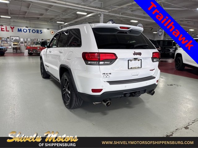 Used 2018 Jeep Grand Cherokee Trailhawk image 3
