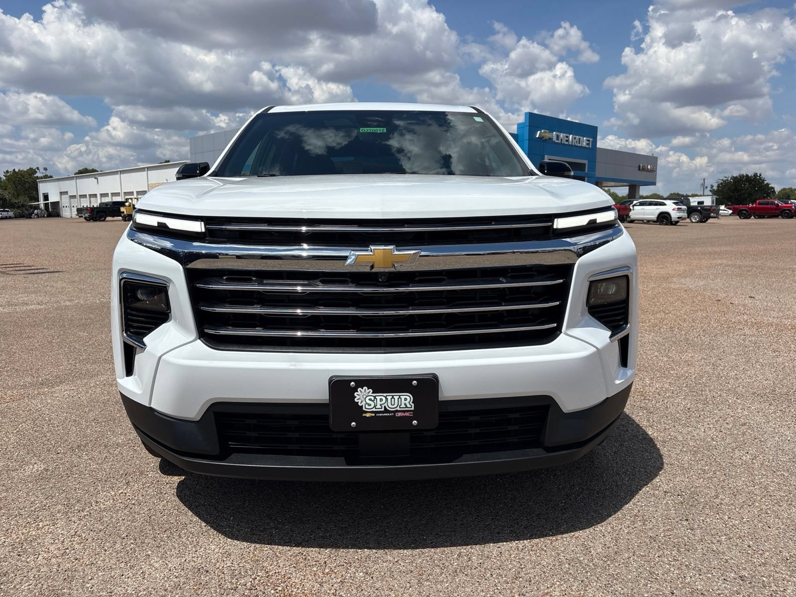 New 2027 Chevrolet Traverse LT w/ Sun and Wheel Package FWD image 9