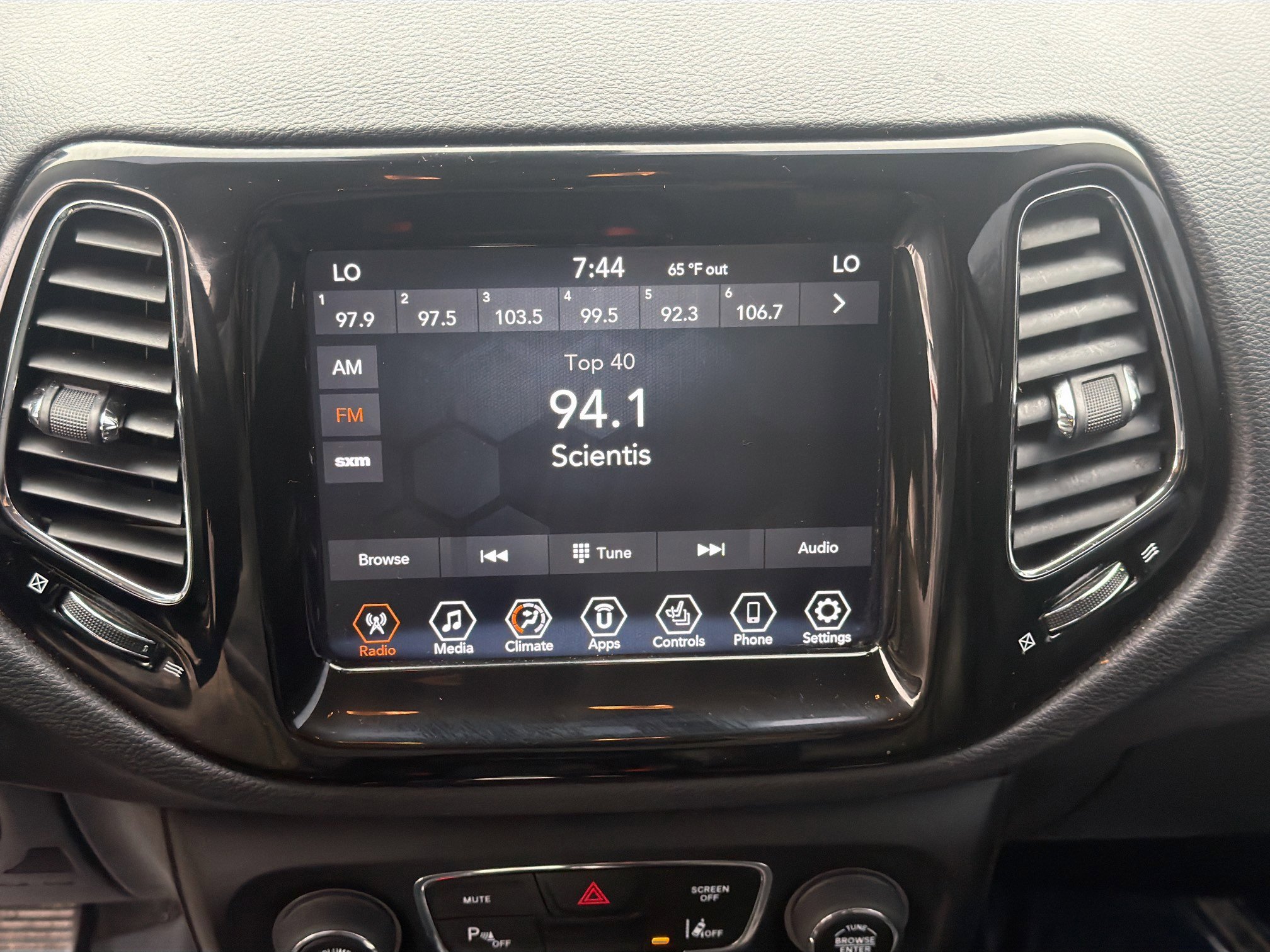 Used 2019 Jeep Compass Limited w/ Advanced Safety Group image 30