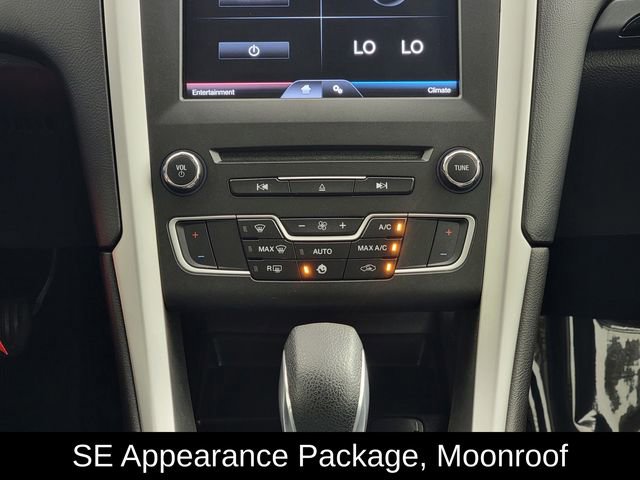 Used 2016 Ford Fusion SE FWD image 22