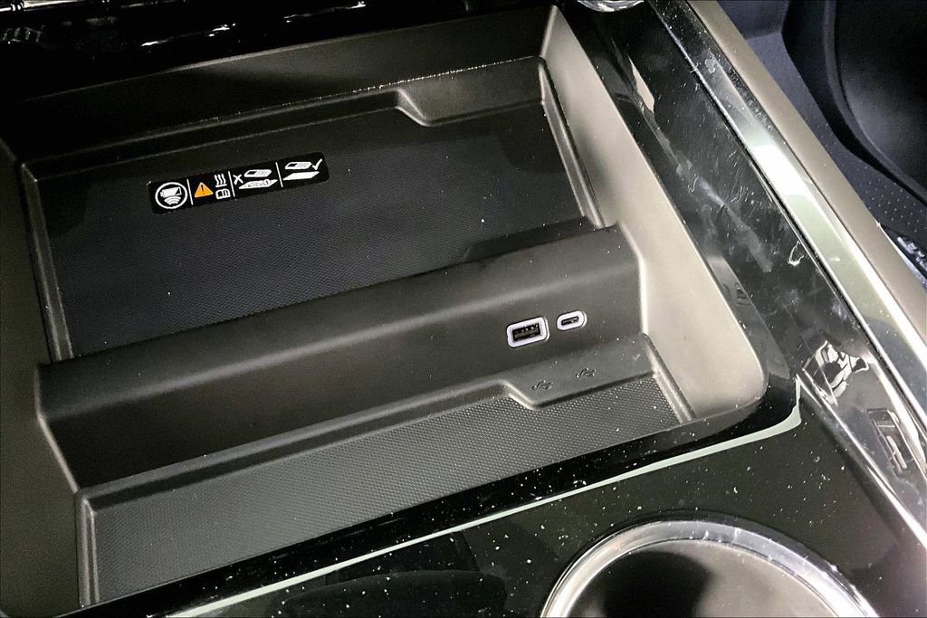 Certified 2026 Chevrolet Tahoe Premier w/ Sun And Tow Package image 16