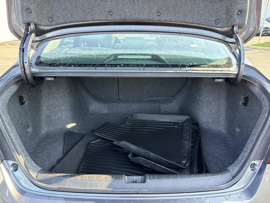 Used 2018 Honda Accord EX image 12