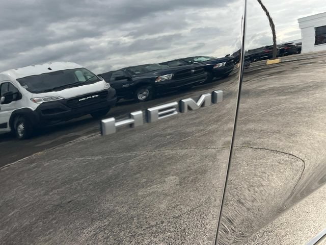 Used 2025 Dodge Durango R/T AWD/4WD image 12