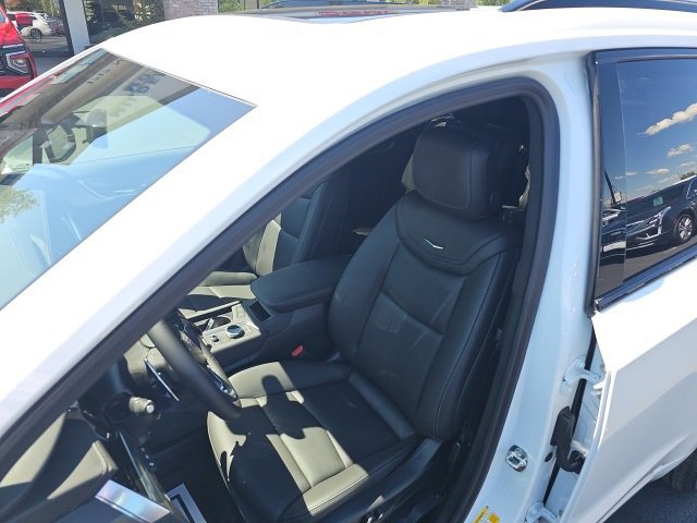 New 2025 Cadillac XT6 Sport w/ Technology Package image 32