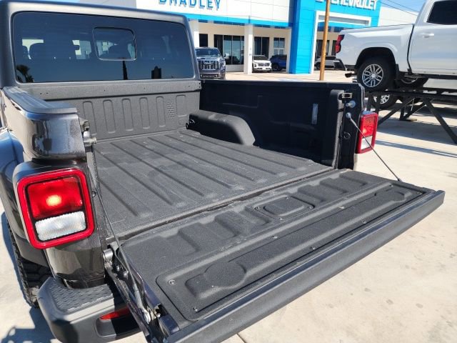 Used 2023 Jeep Gladiator Willys image 14