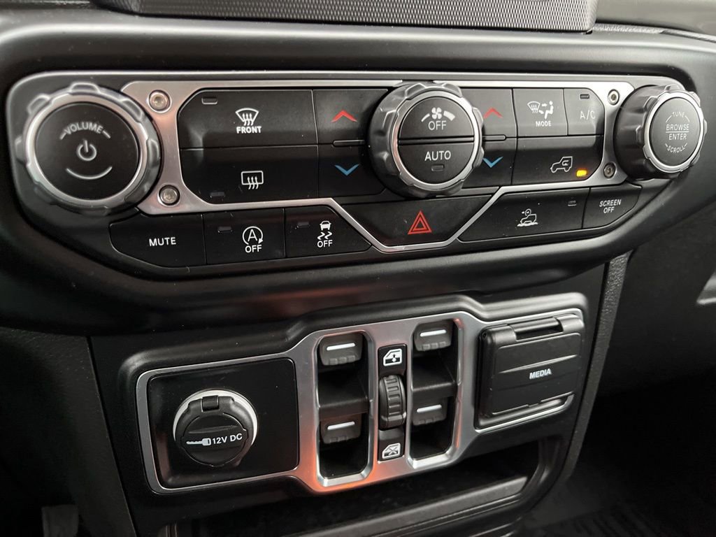 Used 2021 Jeep Wrangler Unlimited Sahara w/ Dual Top Group image 34