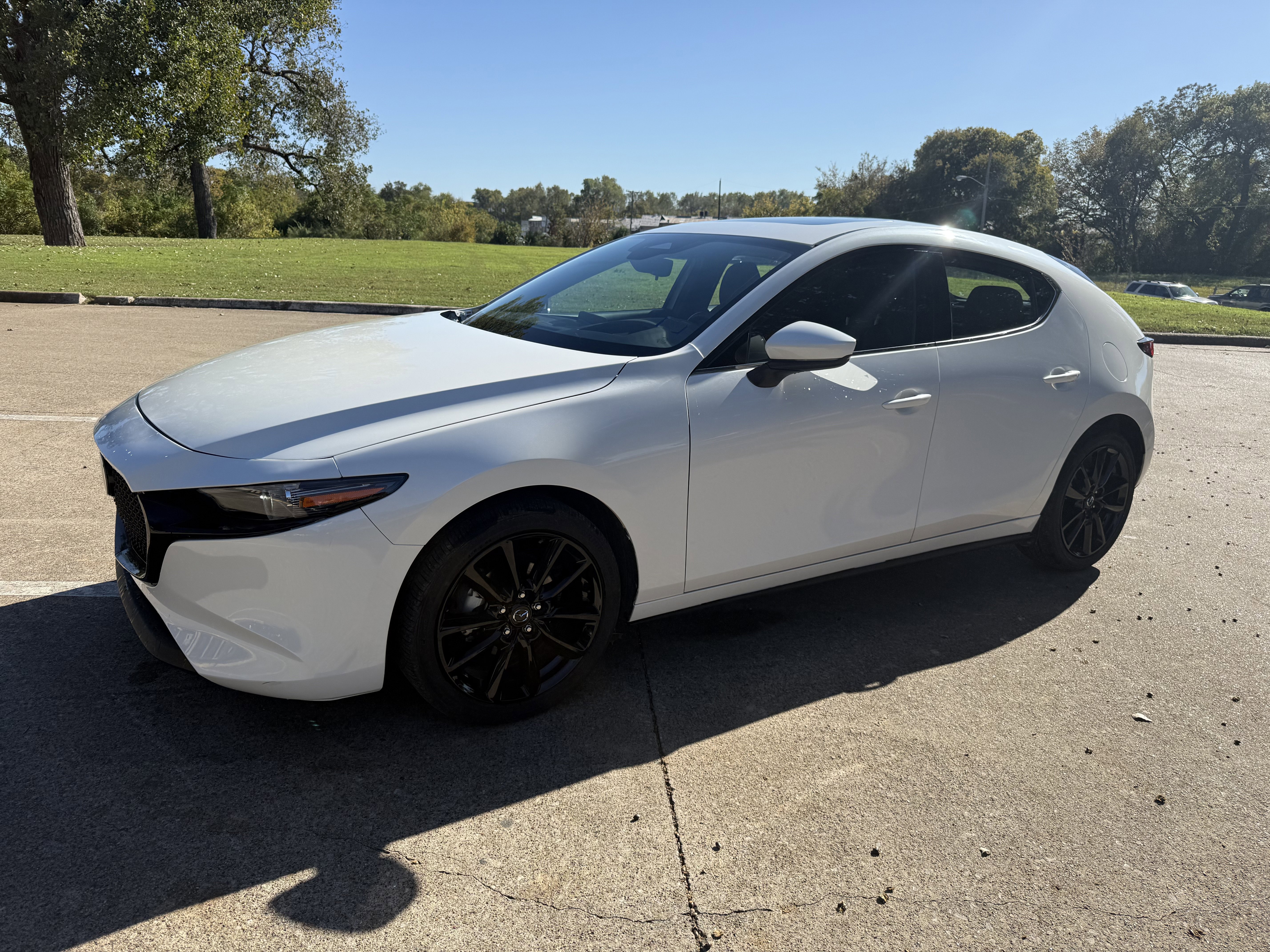 Used 2024 MAZDA MAZDA3 s FWD image 1
