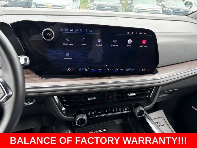 Used 2025 Chevrolet Suburban Premier AWD/4WD image 23