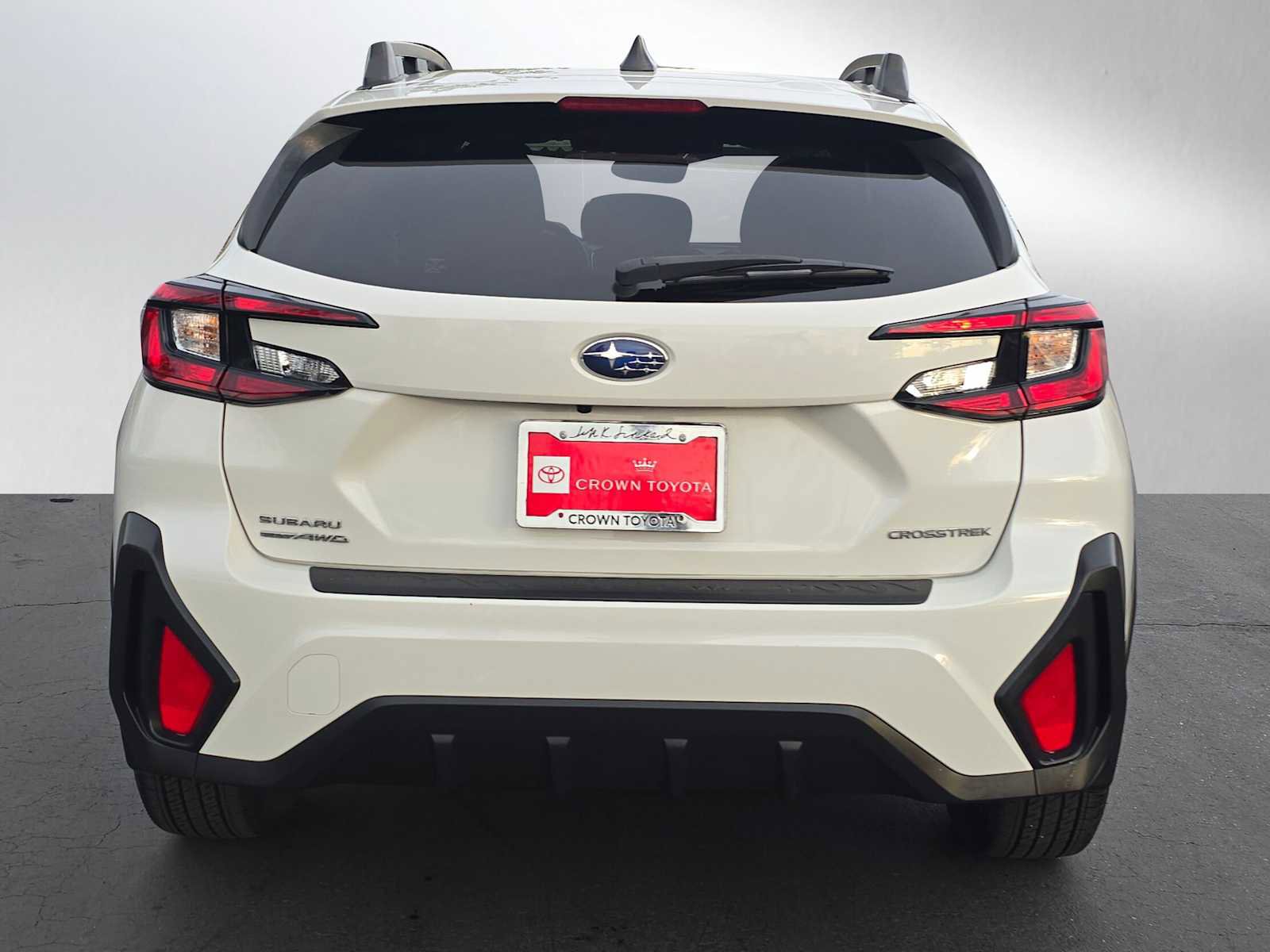 Used 2024 Subaru Crosstrek 2.0i Premium image 4