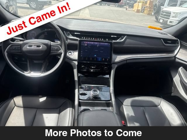 Used 2025 Jeep Grand Cherokee L Limited w/ Trailer Tow Package AWD/4WD image 10