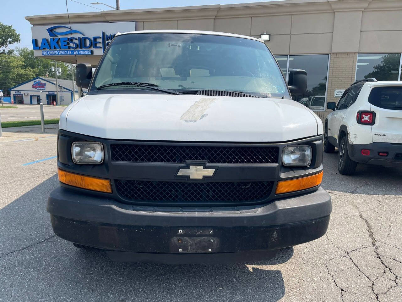 Used 2012 Chevrolet Express 3500 image 2