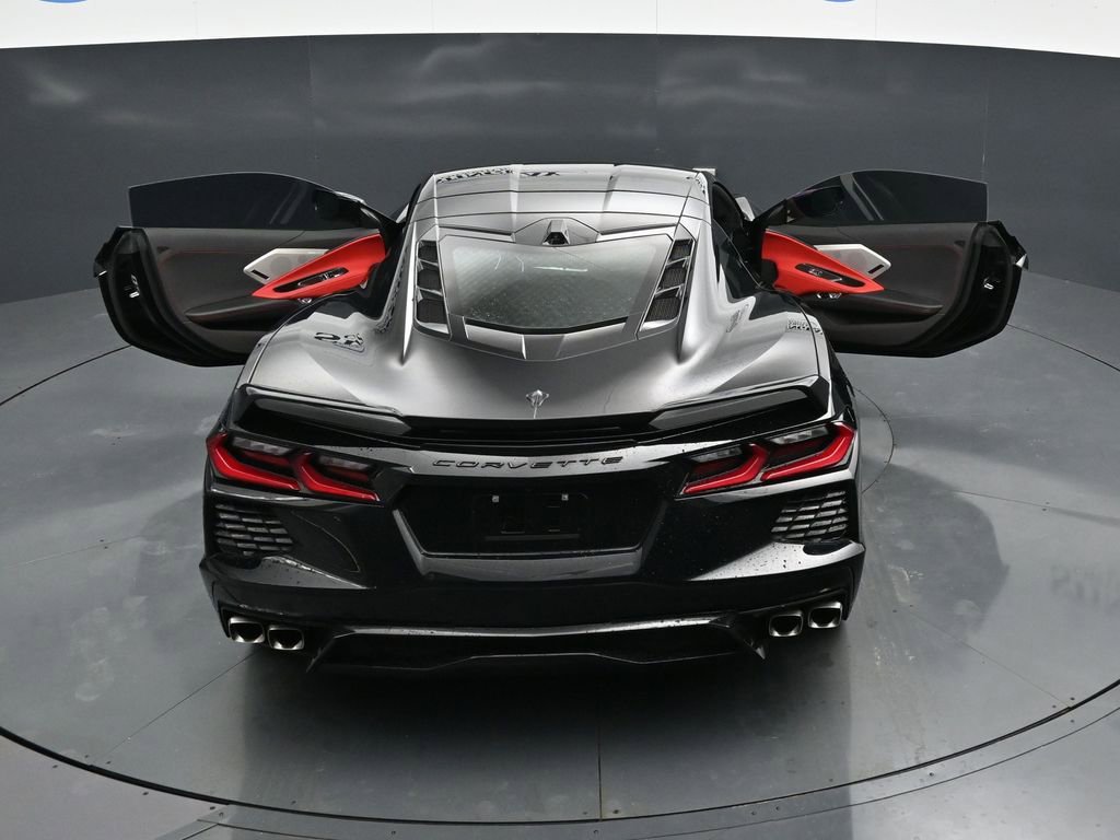 Used 2021 Chevrolet Corvette Stingray Preferred Cpe w/ Body-Color Dual Roof Package RWD image 26