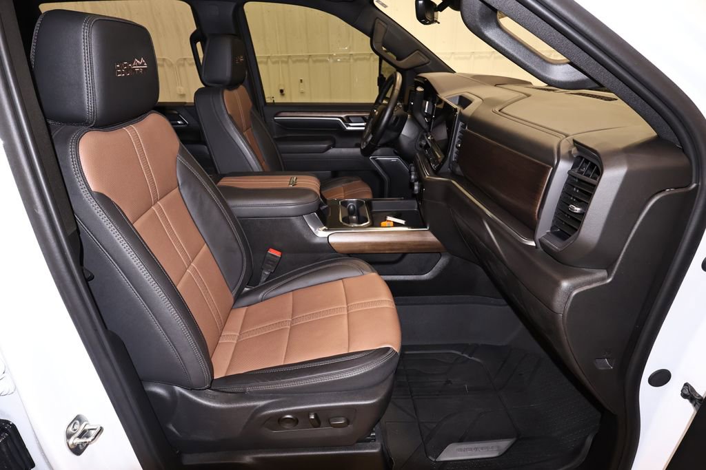 Used 2025 Chevrolet Silverado 2500 High Country w/ High Country Premium Package image 21