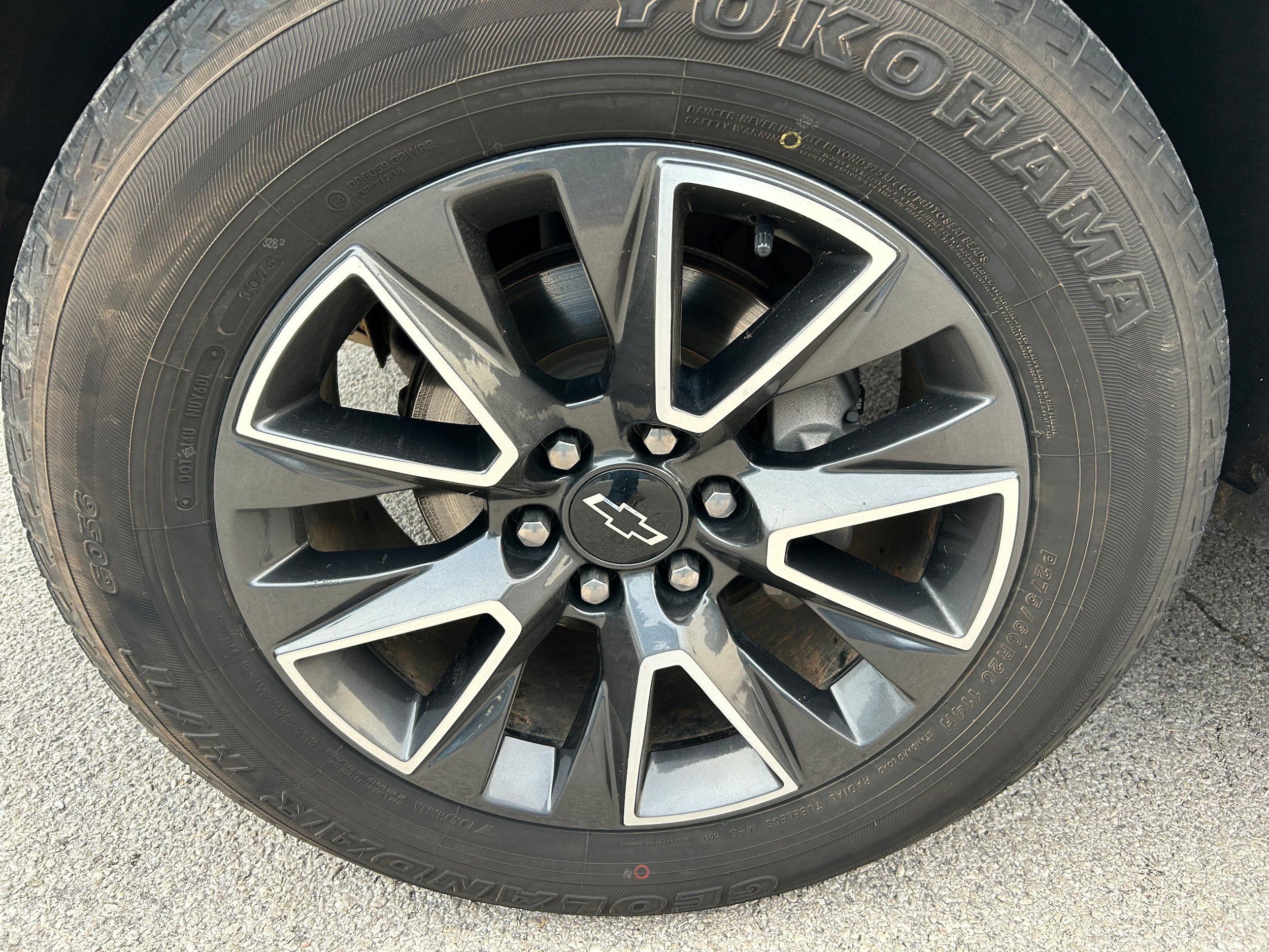 Used 2022 Chevrolet Tahoe Z71 w/ Luxury Package image 8