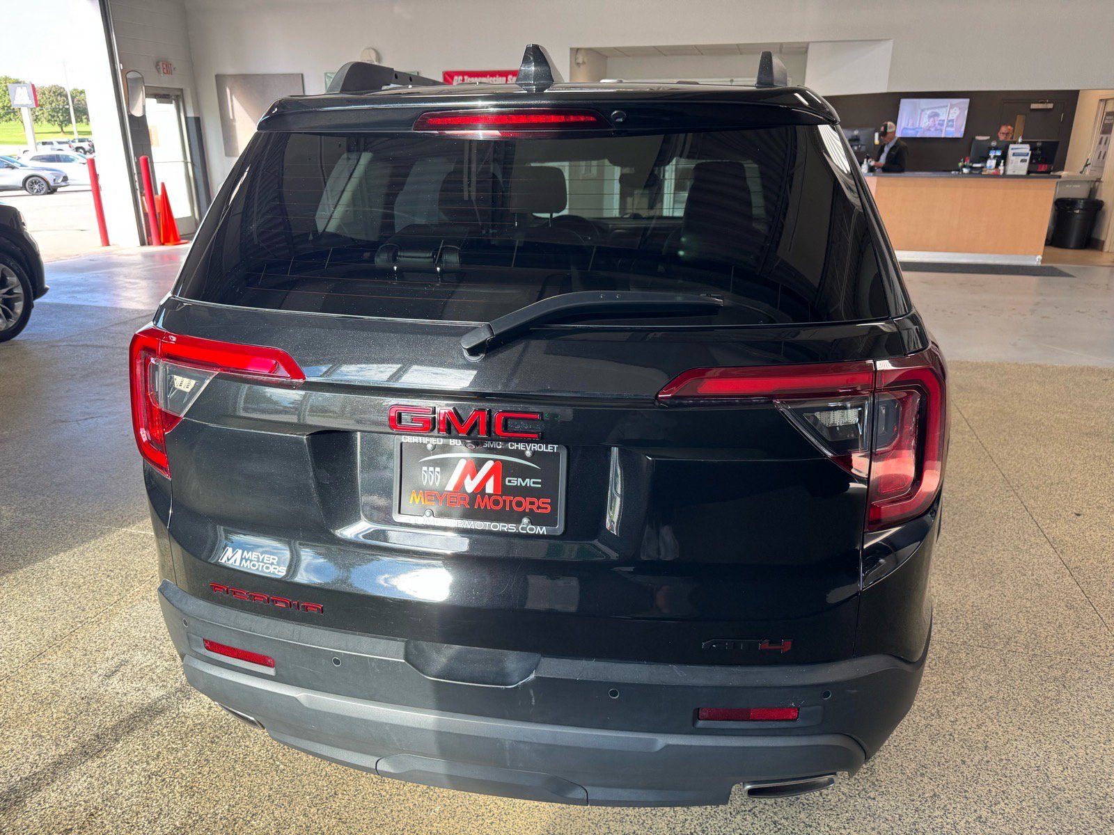 Used 2021 GMC Acadia AT4 w/ Trailering Package AWD/4WD image 6