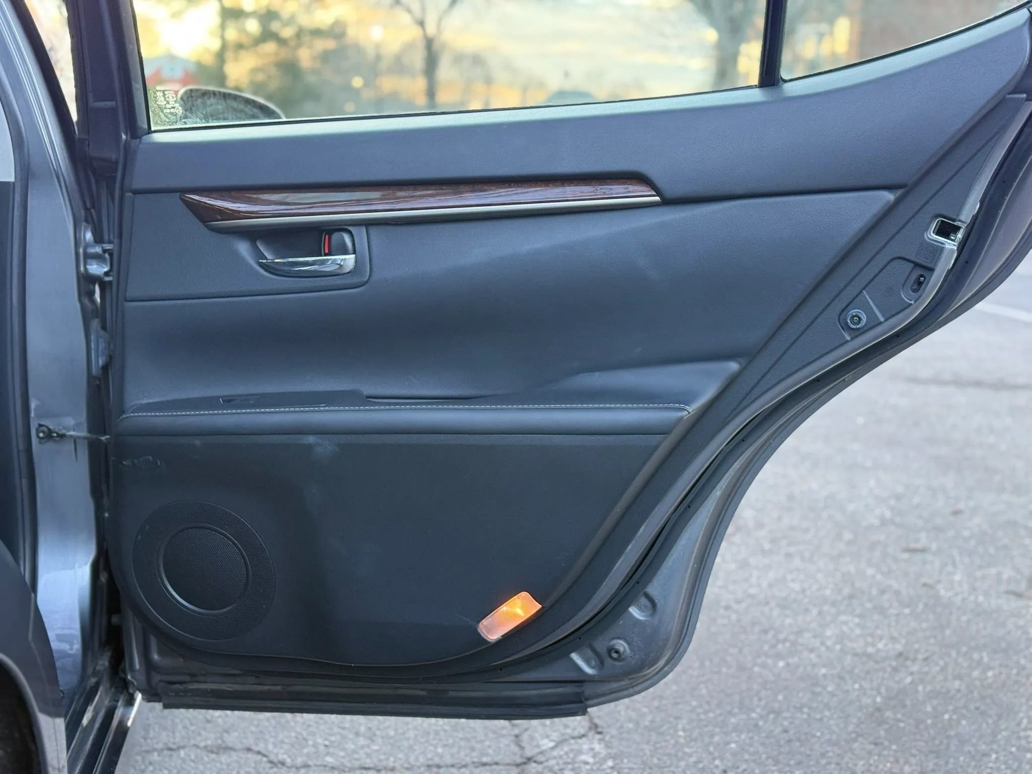 Used 2013 Lexus ES 350 w/ Luxury Pkg FWD image 20