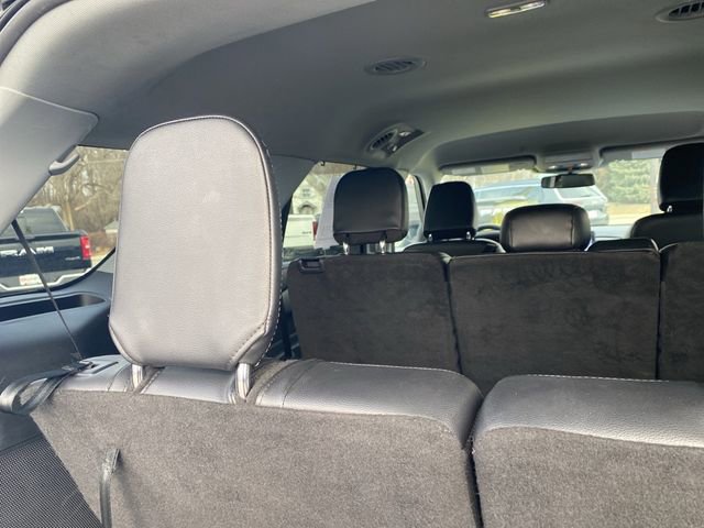 Used 2023 Ford Explorer Limited image 13