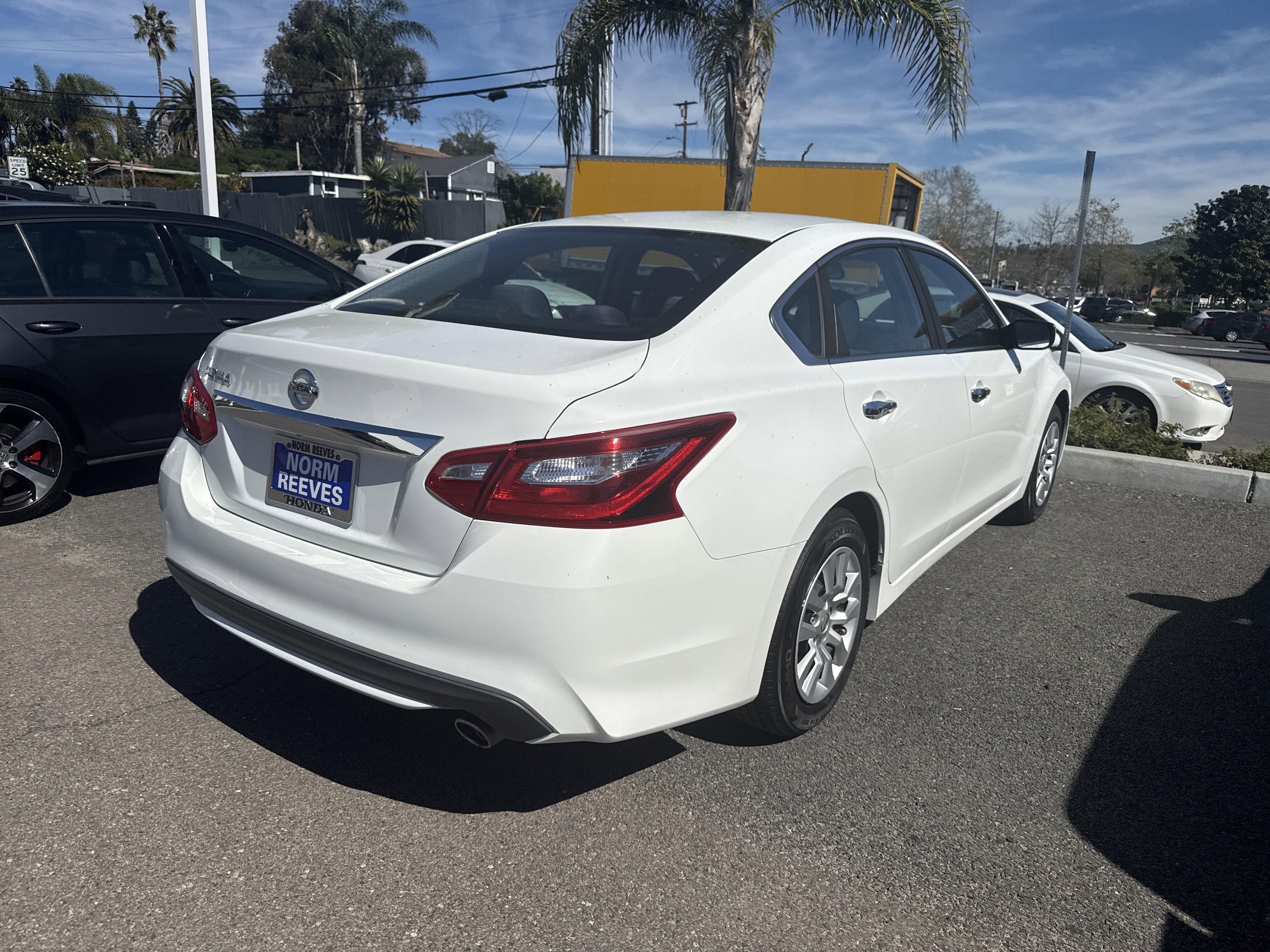 Used 2016 Nissan Altima 2.5 S w/ Power Driver Seat Package image 6
