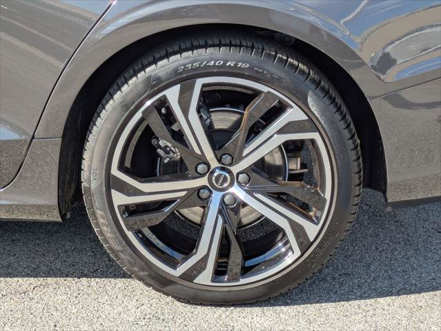Used 2024 Volvo S60 B5 Plus w/ Climate Package image 9