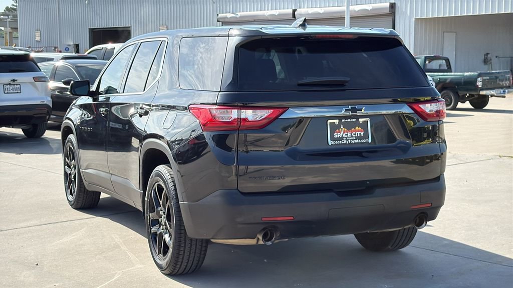 Used 2019 Chevrolet Traverse LS w/ LPO, Blackout Package image 3